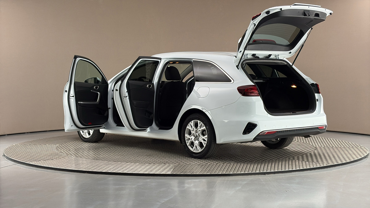 Kia Ceed - 7