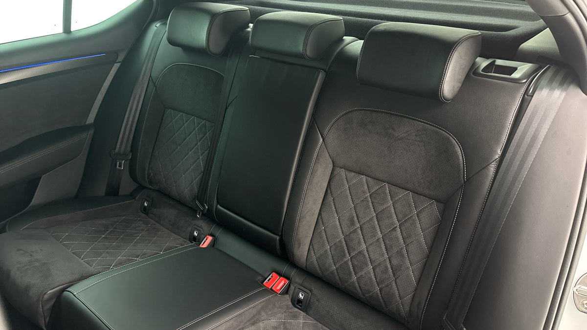 Škoda Superb - 16