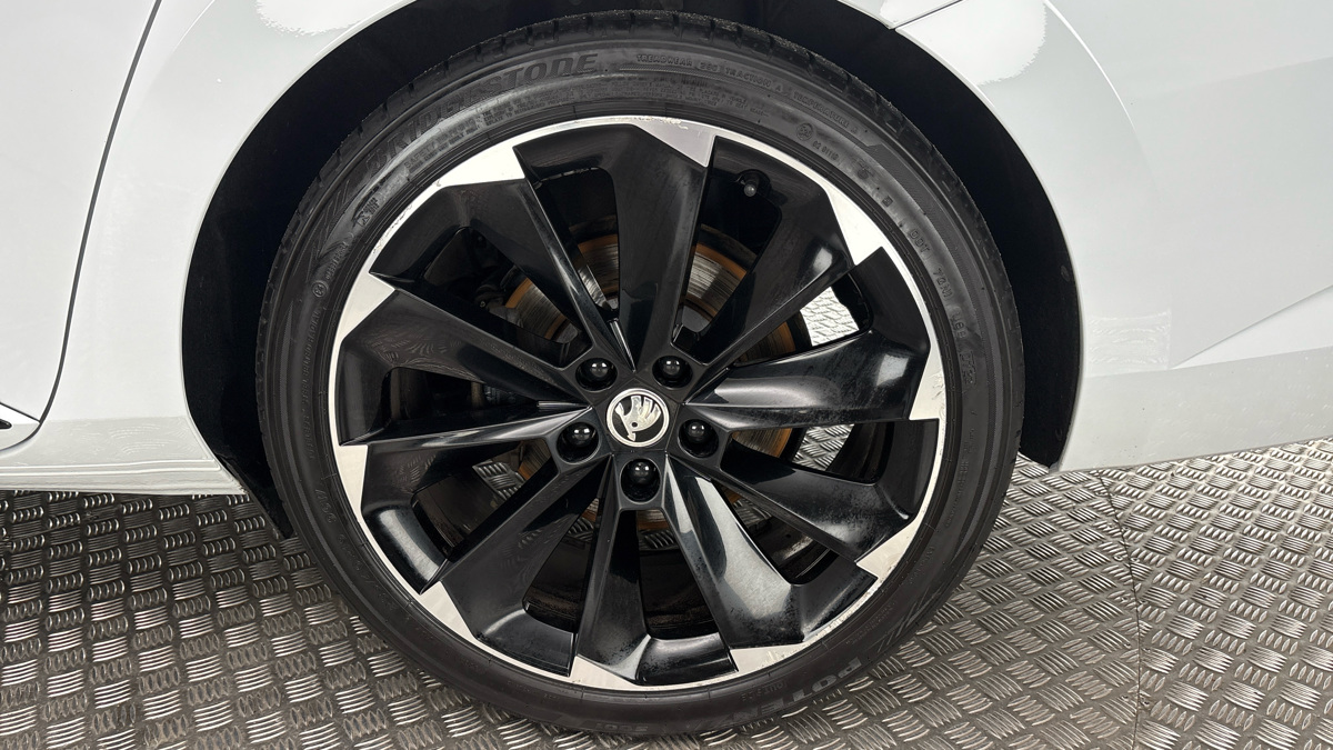 Škoda Superb - 19