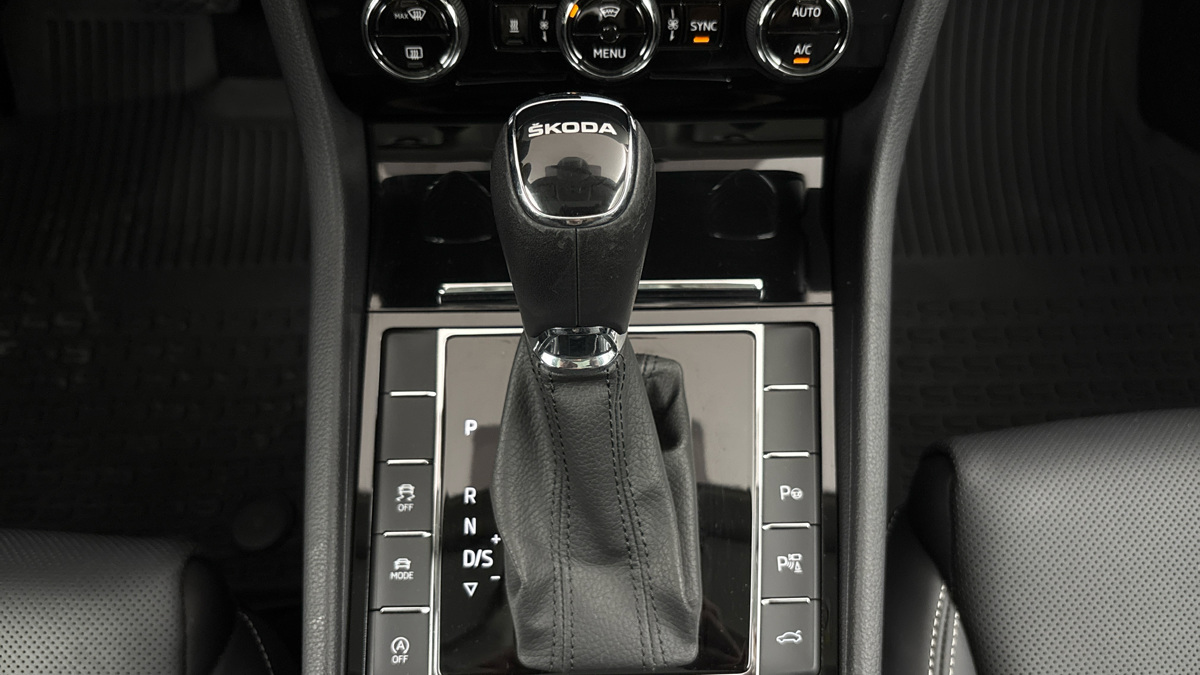 Škoda Superb - 28
