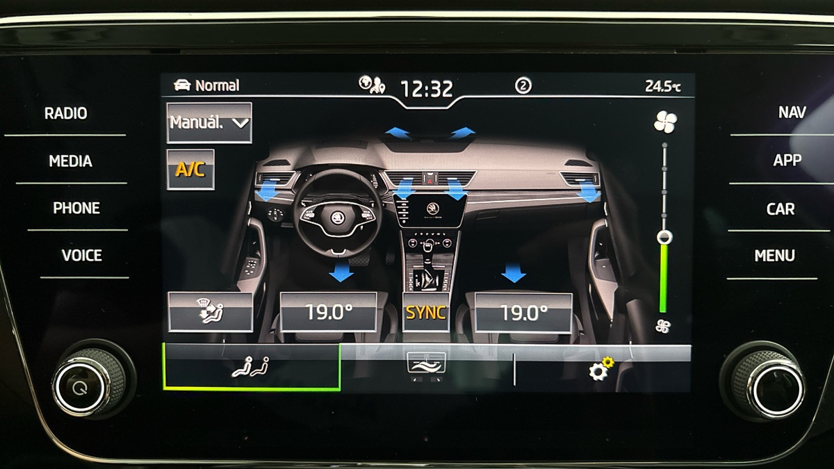 Škoda Superb - 26
