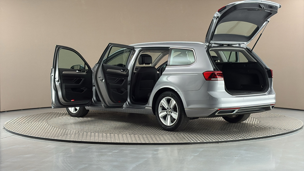 Volkswagen Passat - 7