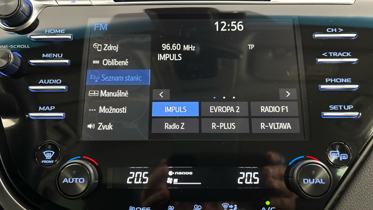 Toyota Camry - 11