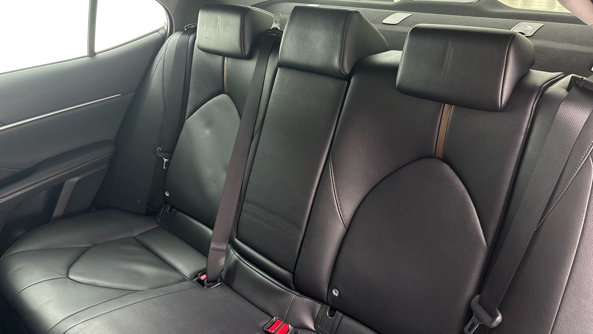 Toyota Camry - 16