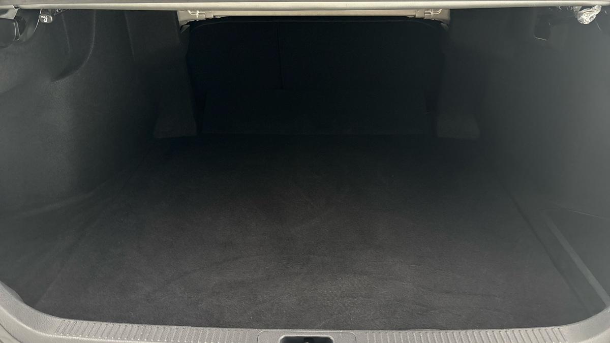 Toyota Camry - 17