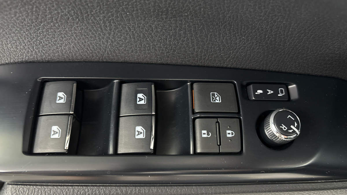 Toyota Camry - 23