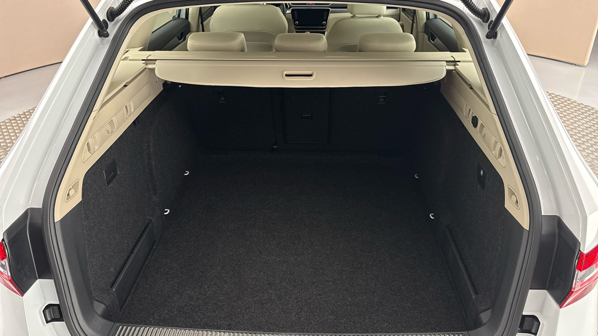 Škoda Superb - 17