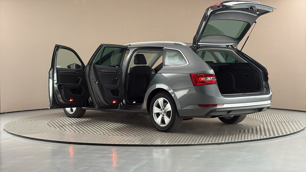 Škoda Superb - 7