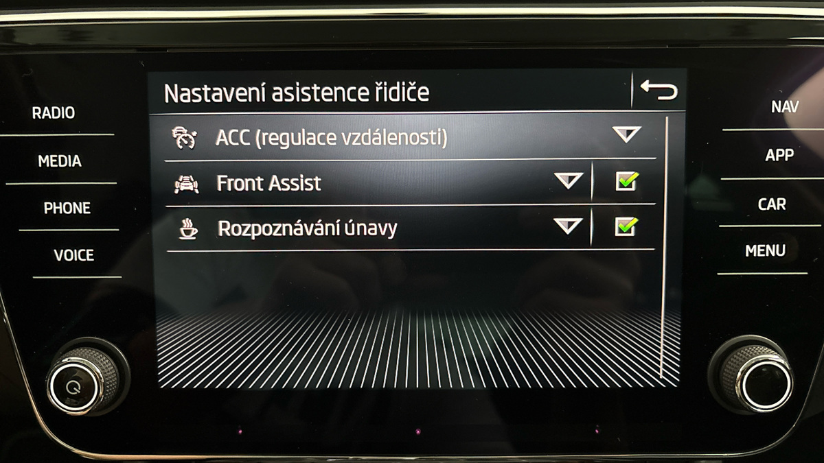 Škoda Superb - 25