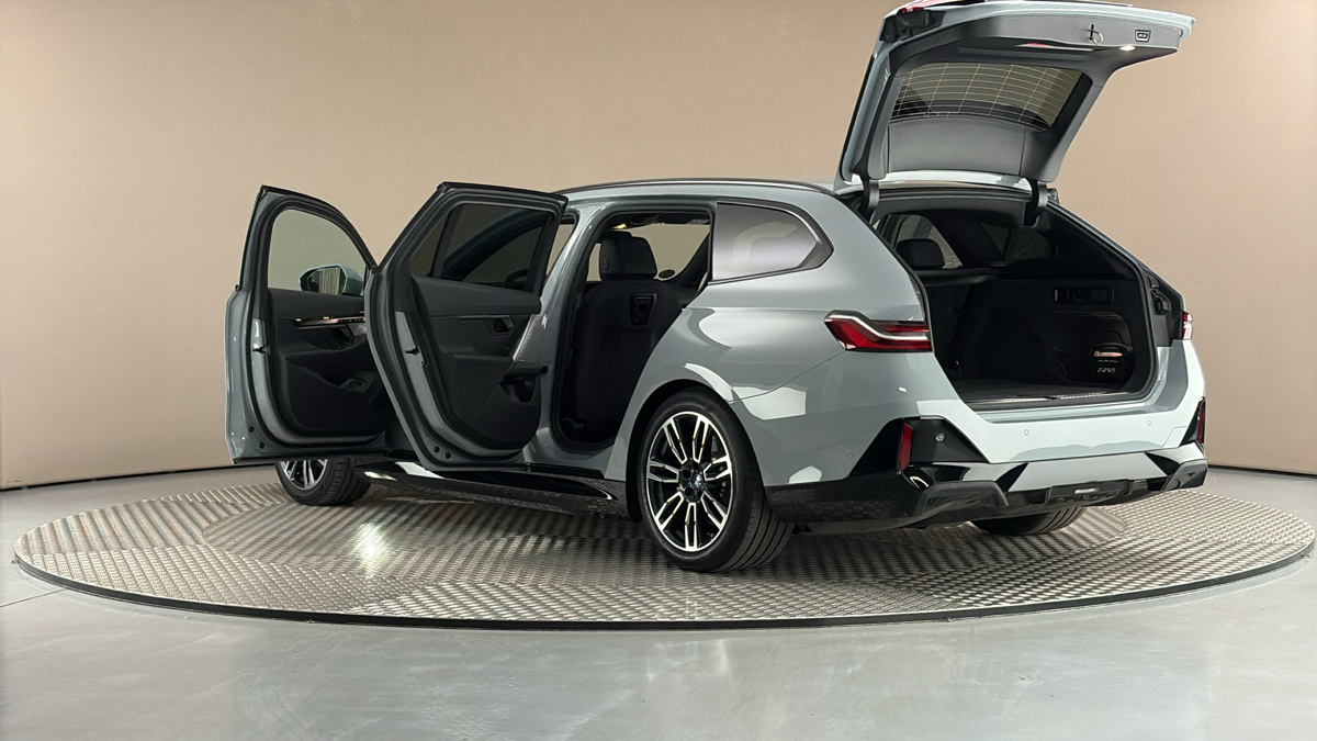 BMW i5 - 7