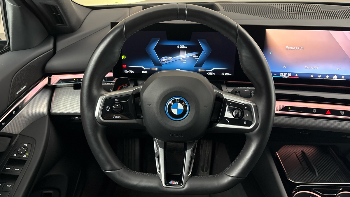 BMW i5 - 9