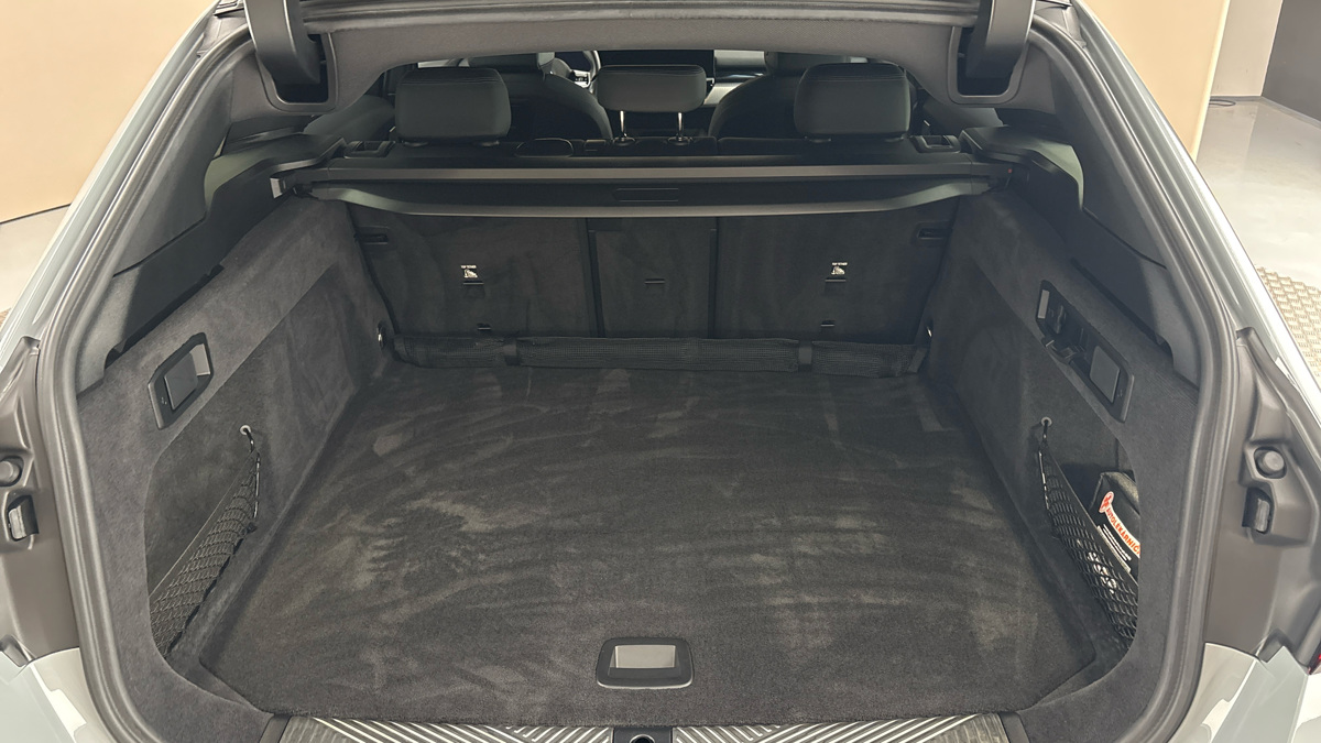 BMW i5 - 17