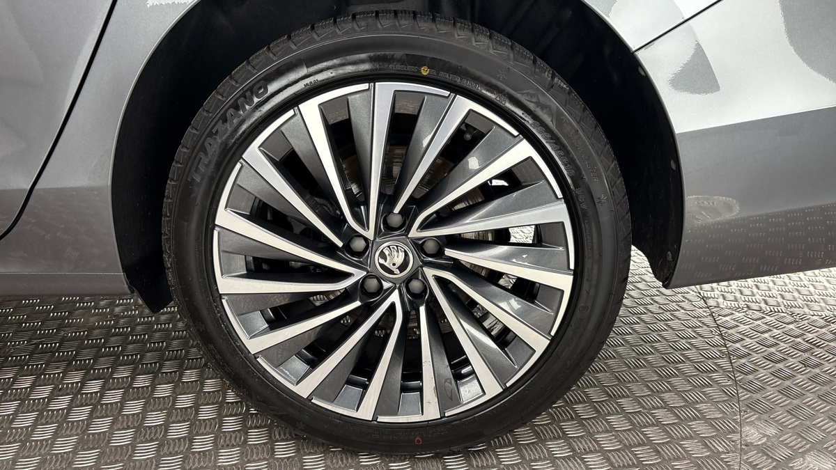 Škoda Superb - 19