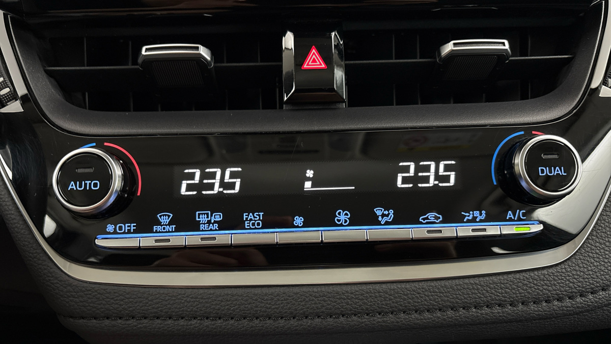 Toyota Corolla - 13