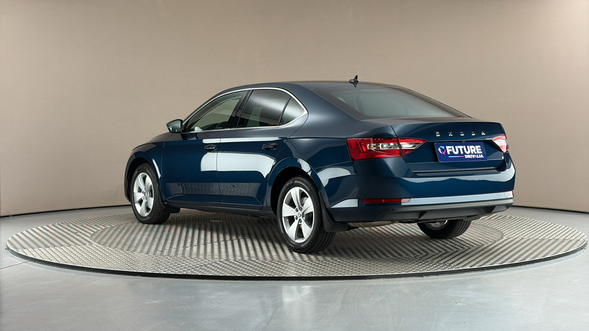 Škoda Superb - 2