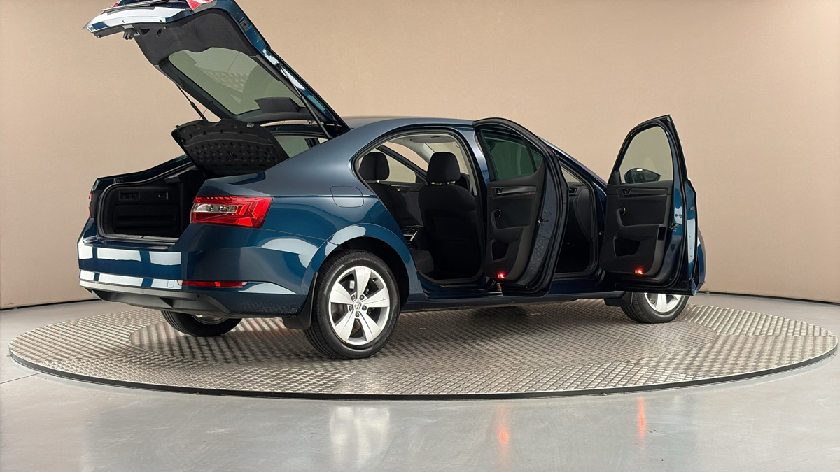 Škoda Superb - 6