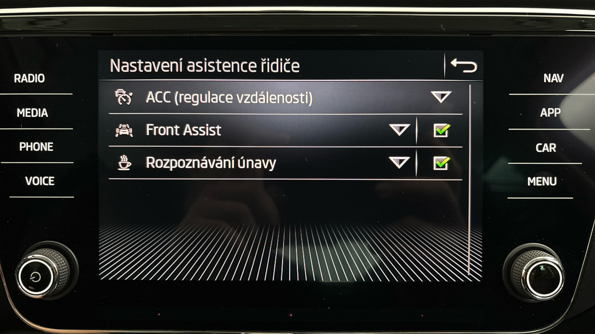 Škoda Superb - 25