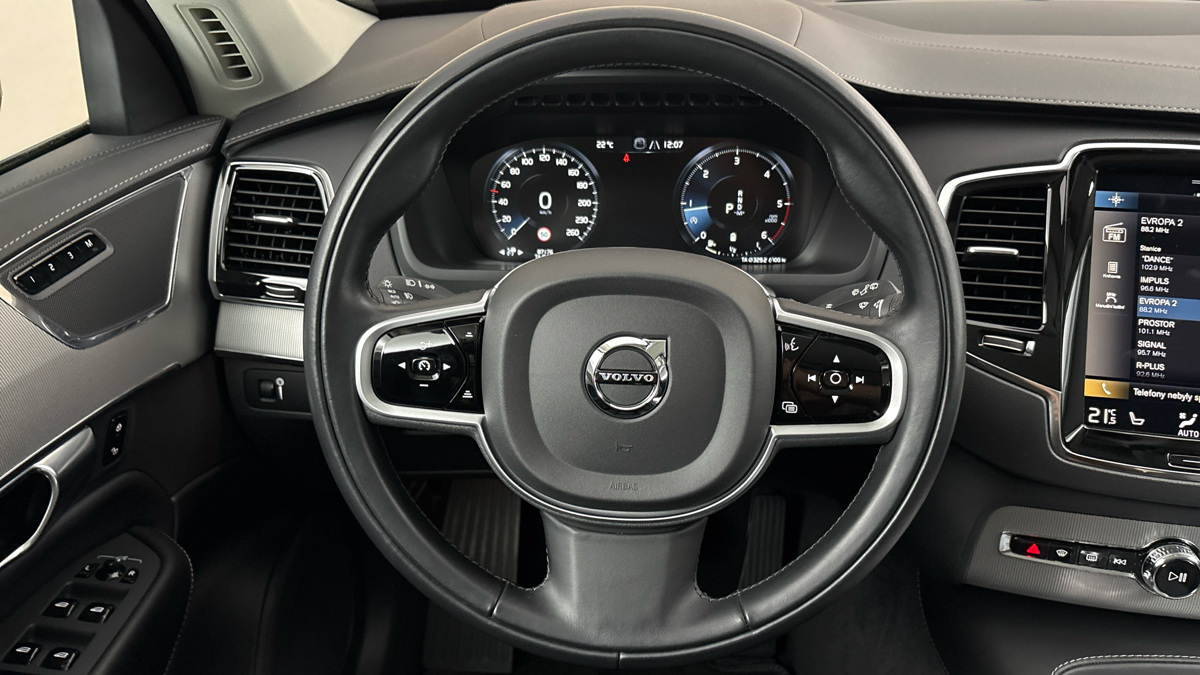 Volvo XC90 - 9