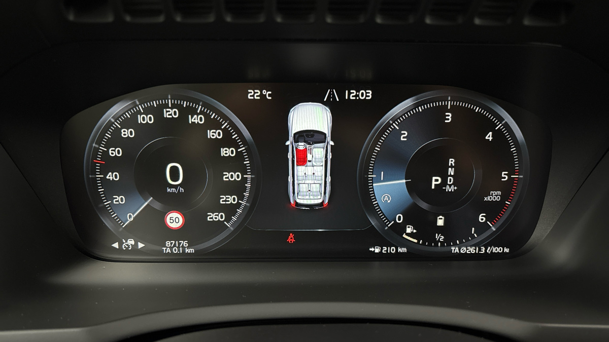 Volvo XC90 - 10