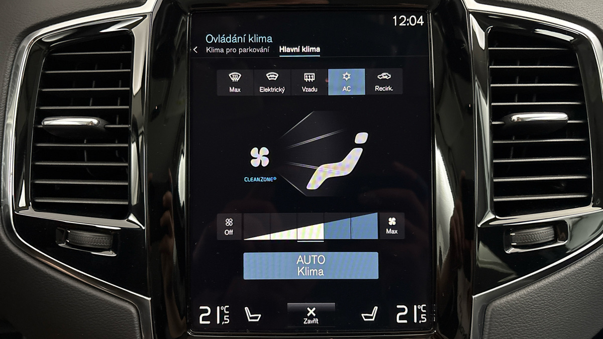 Volvo XC90 - 28