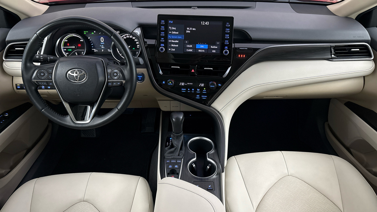 Toyota Camry - 8