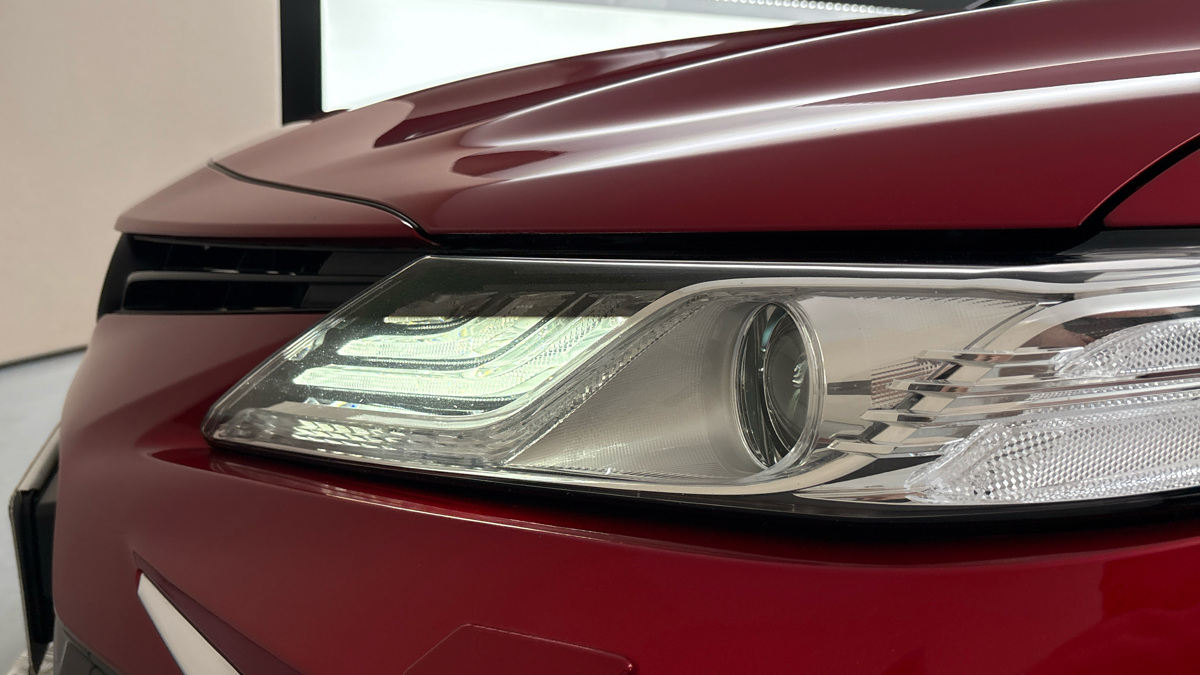 Toyota Camry - 18