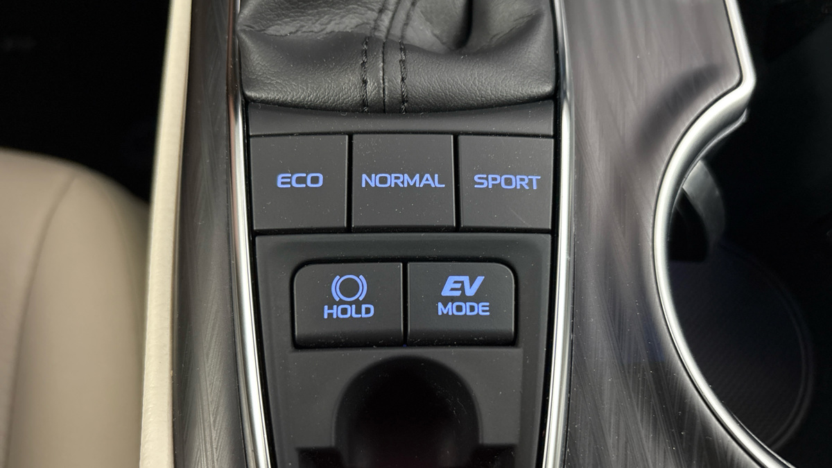Toyota Camry - 28