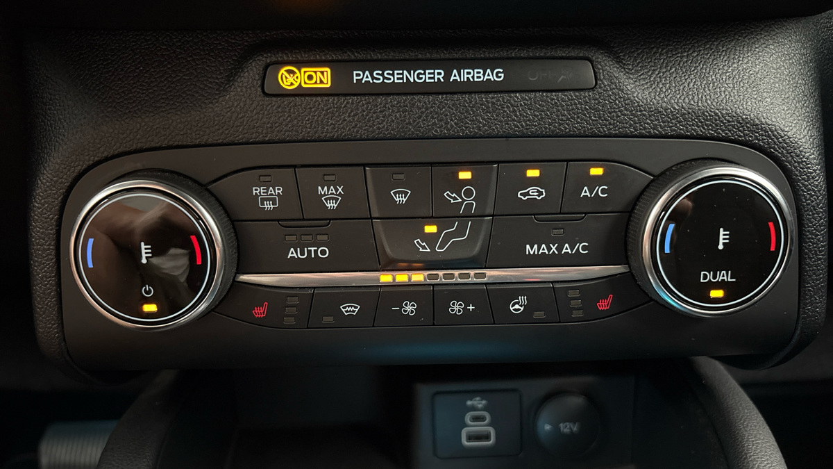 Ford Kuga - 13