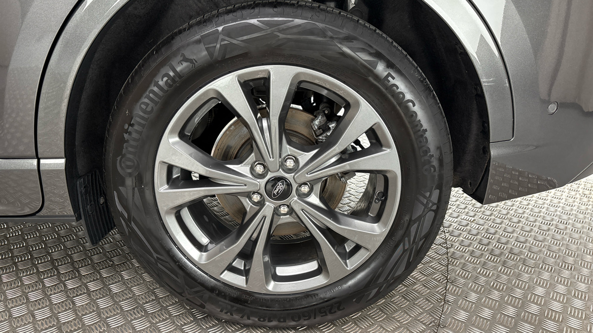 Ford Kuga - 19