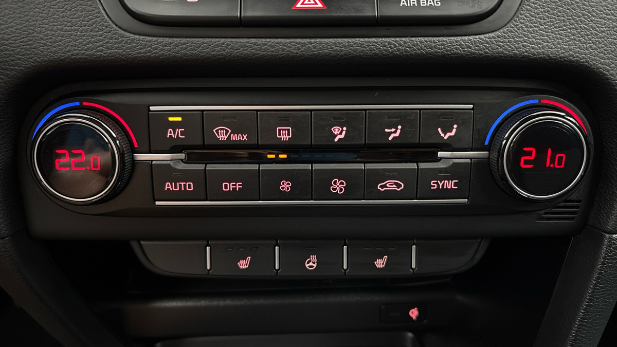 Kia Ceed - 13