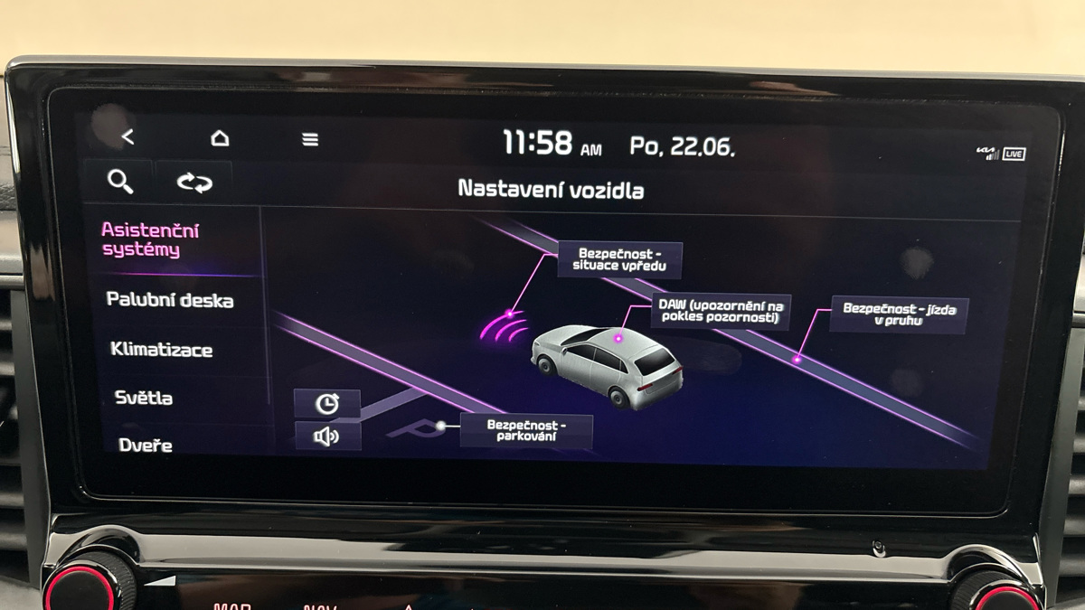 Kia Ceed - 24