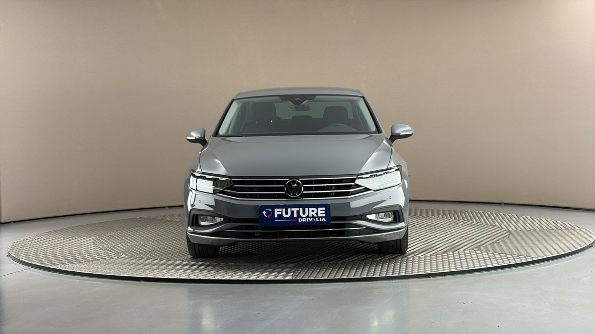 Volkswagen Passat - 3