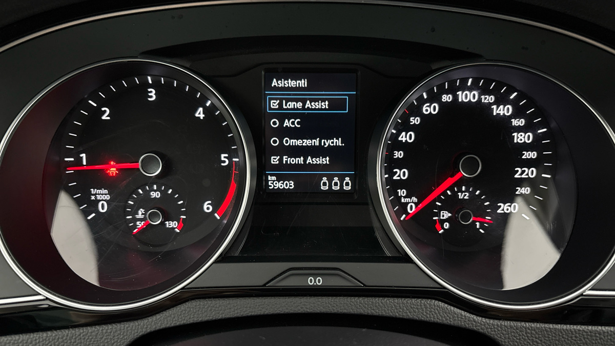 Volkswagen Passat - 10