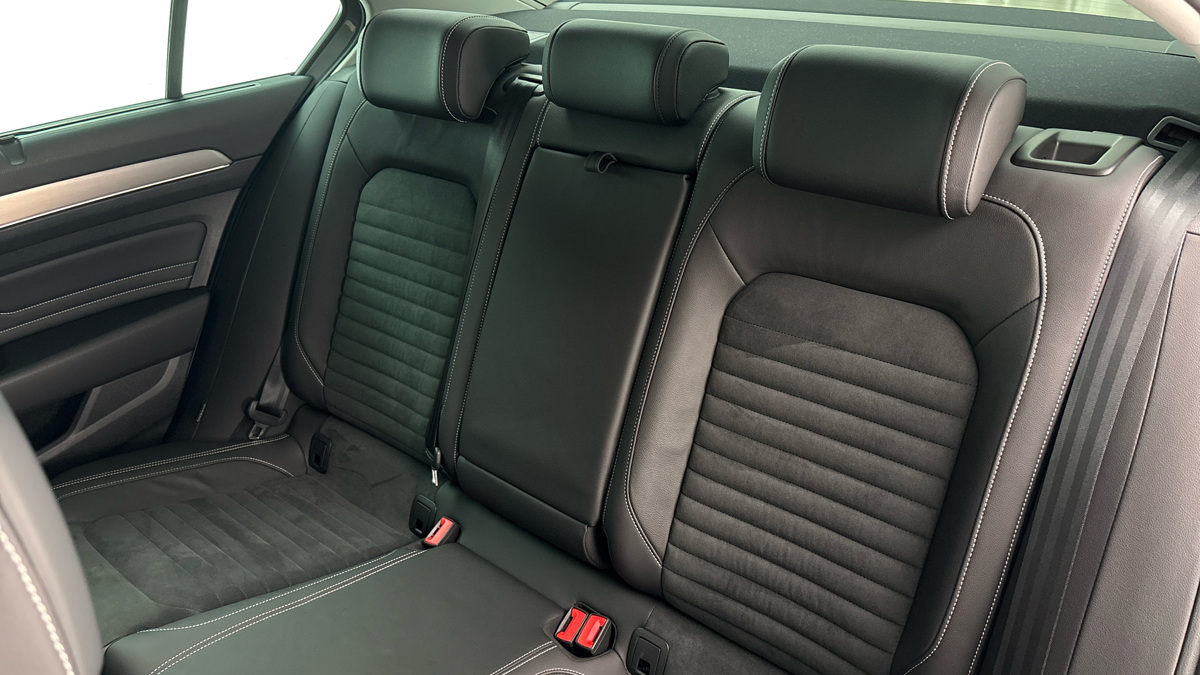 Volkswagen Passat - 16