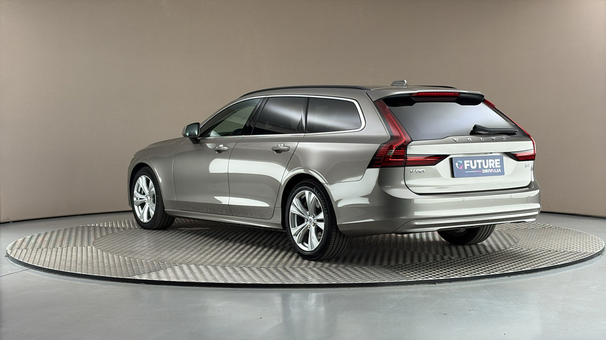 Volvo V90 - 2