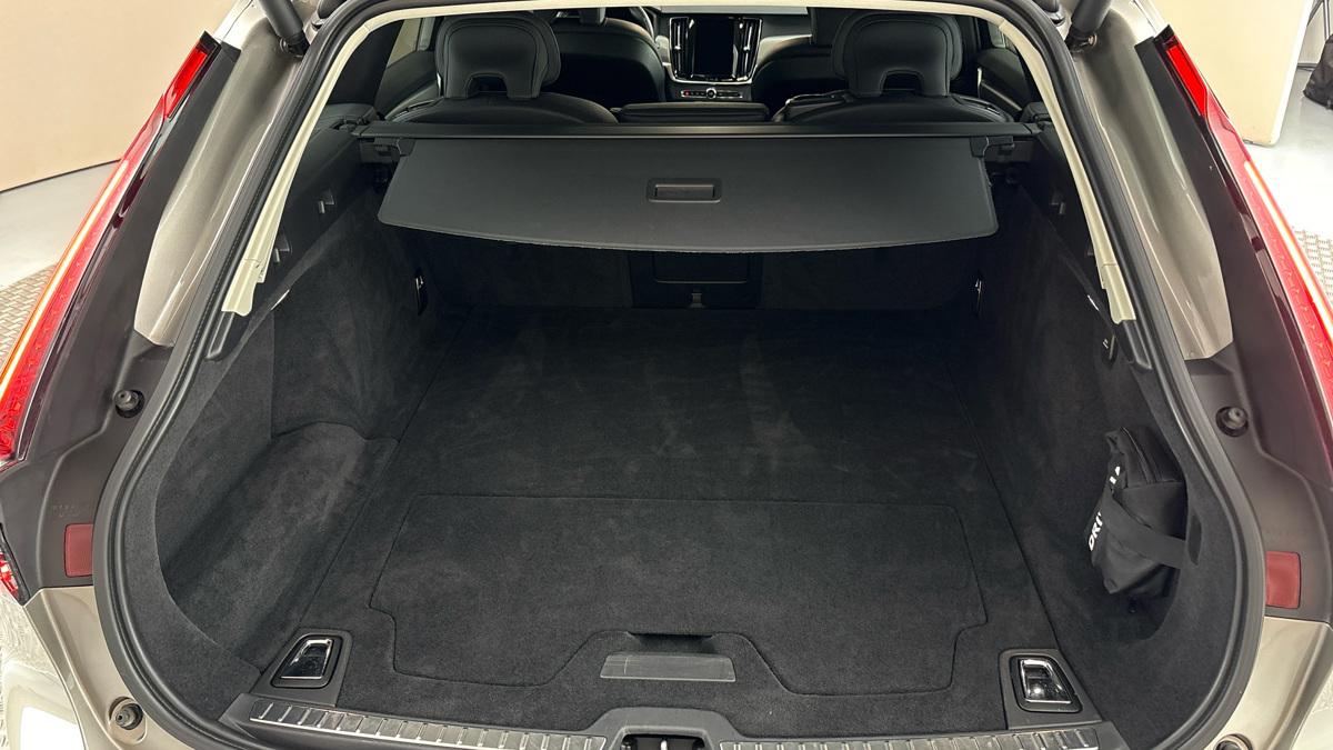 Volvo V90 - 17