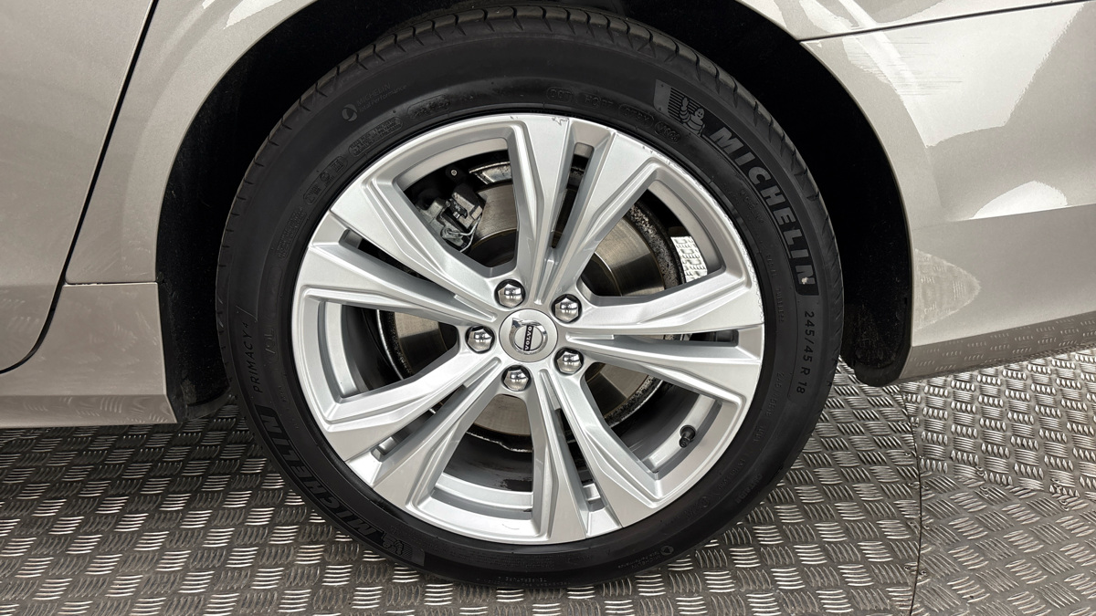 Volvo V90 - 19