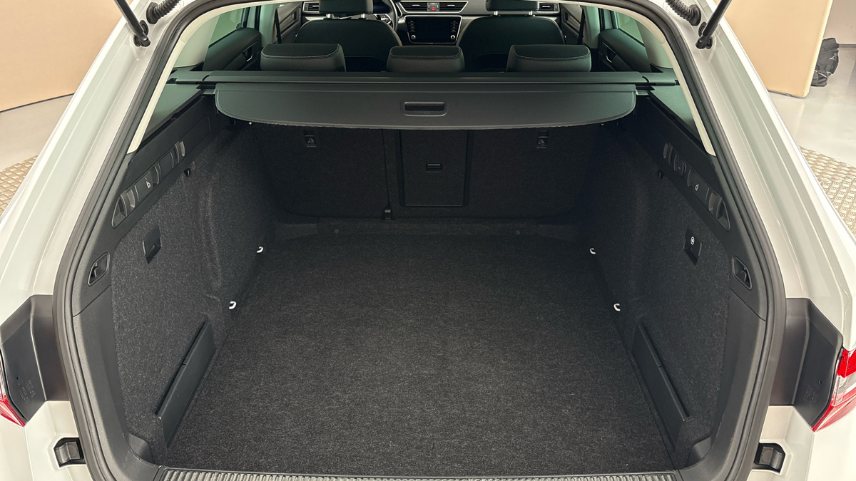 Škoda Superb - 17