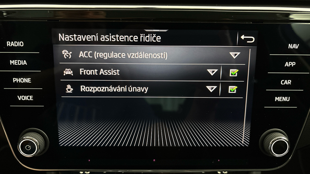 Škoda Superb - 25