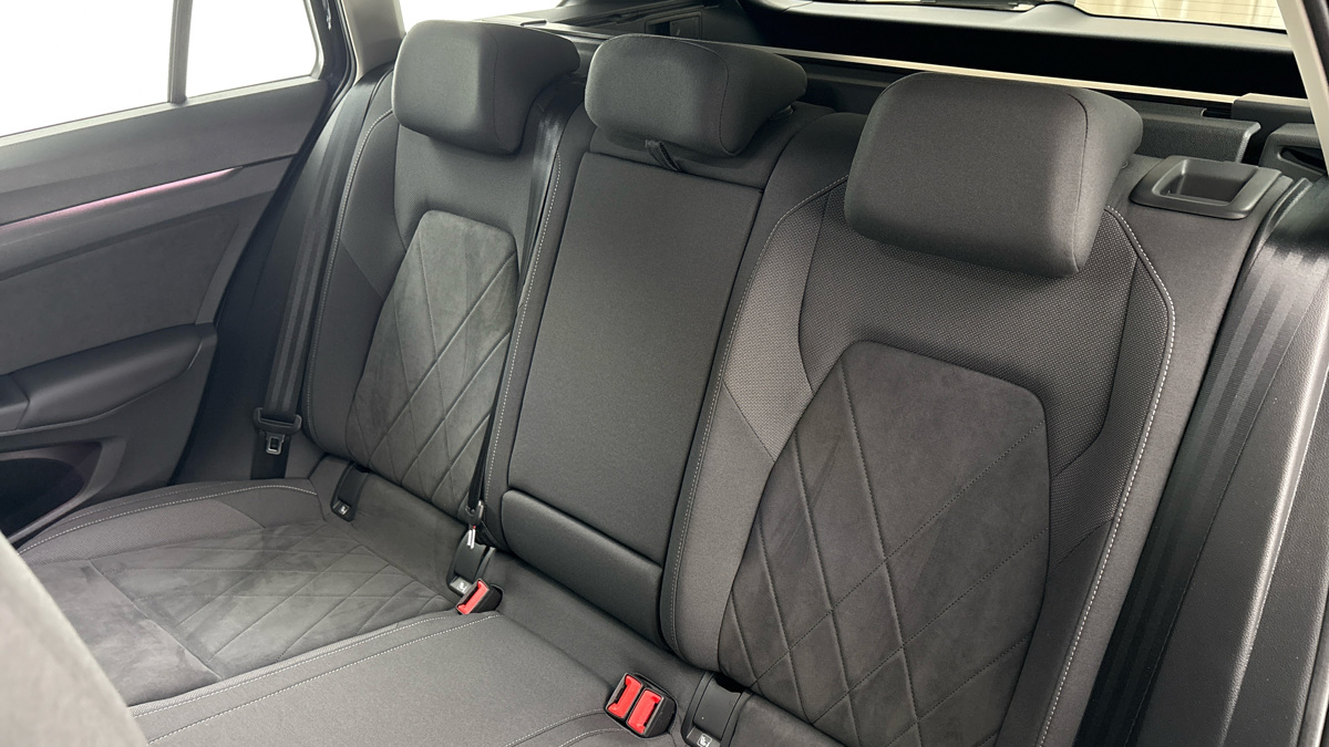 Volkswagen Golf - 16