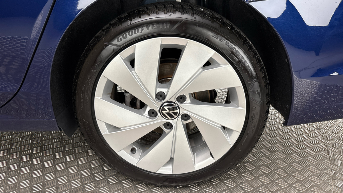 Volkswagen Golf - 19