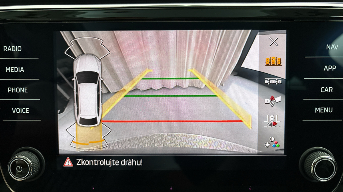 Škoda Superb - 12