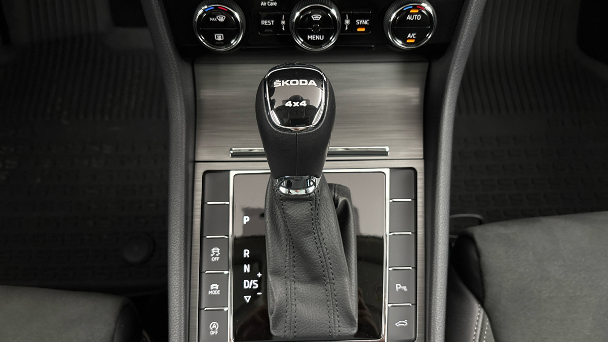 Škoda Superb - 25
