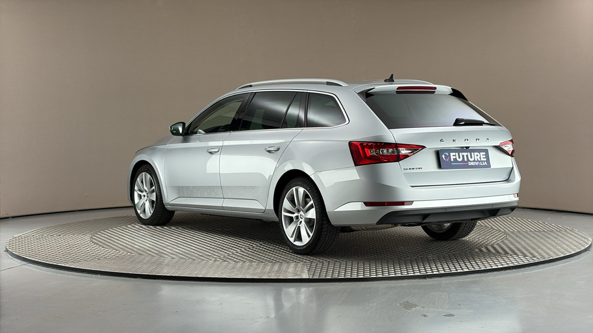Škoda Superb - 2