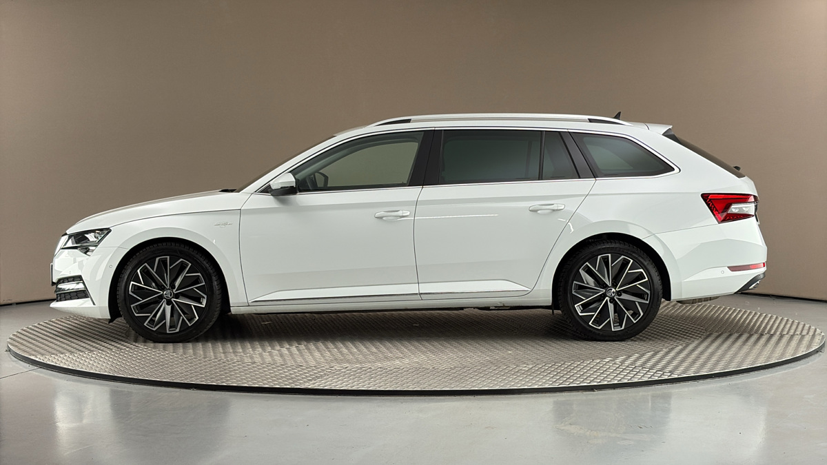 Škoda Superb - 4