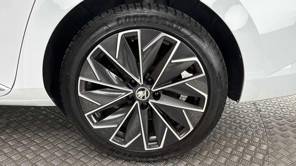 Škoda Superb - 19