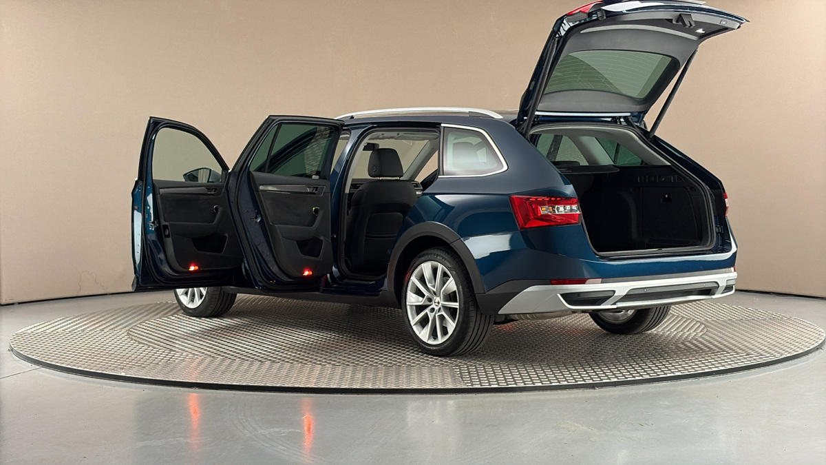 Škoda Superb - 7