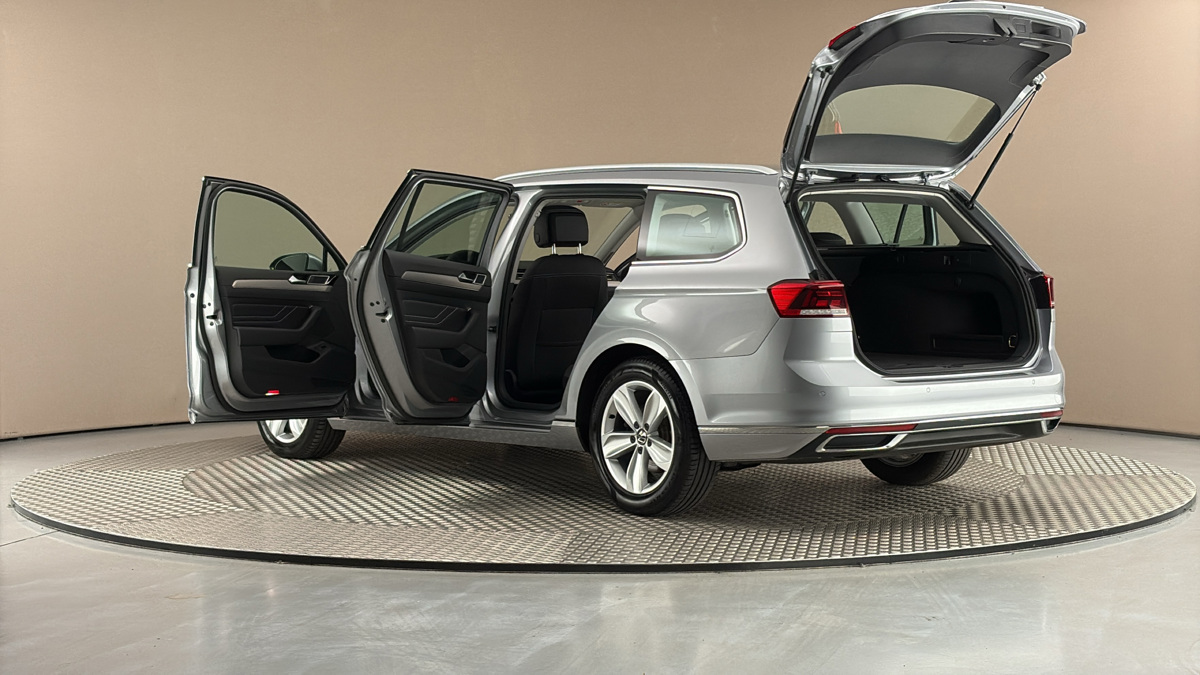 Volkswagen Passat - 7