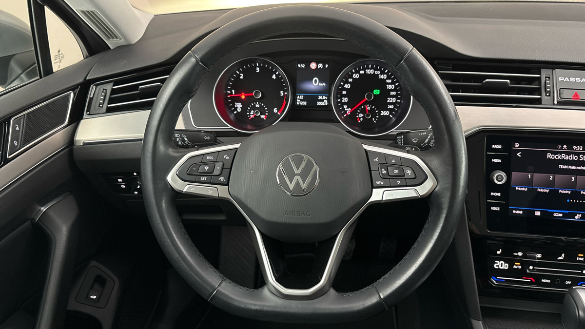 Volkswagen Passat - 9
