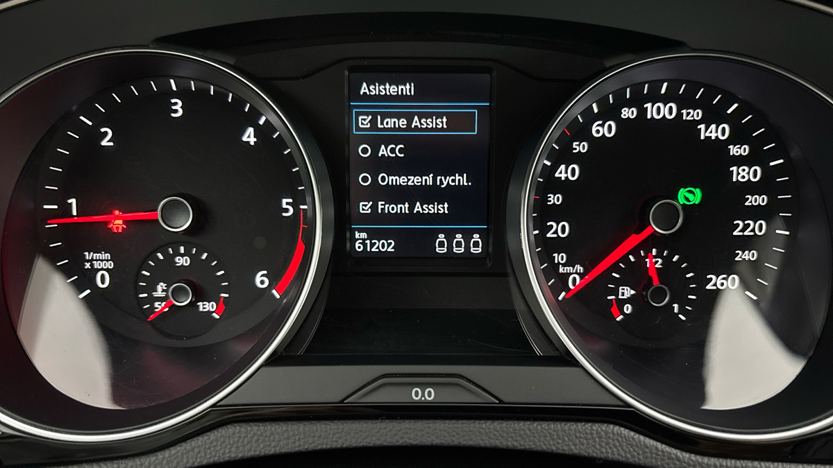 Volkswagen Passat - 10